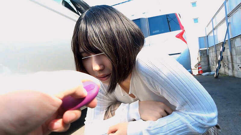 性に興味津々の素人娘たちにリモコンバイブを装着させてお散歩開始？大通り沿い、住宅街で執拗にイタズラして体が火照りきったところを美味しく頂いちゃいます♪ - サンプル画像 - 13