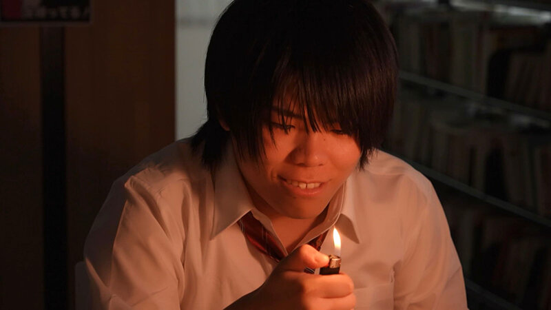 リベンジ誘淫学園 「嫌いな相手から性的苦痛を受ける」ことが最大の屈〇であると刷り込まれたいじめっ娘たち 小鈴みかん/足立める/鹿野あも - サンプル画像 - 1