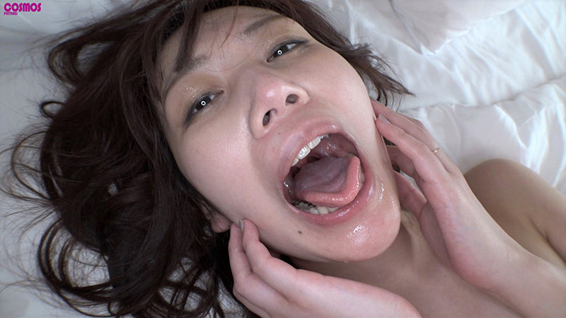 夫に内緒で他人棒SEX「実は主人の精液も飲んだことないんです」30歳すぎて初めての精飲 狂ったように腰を振りイキまくる淫乱妻 まこさん32歳 - サンプル画像 - 8