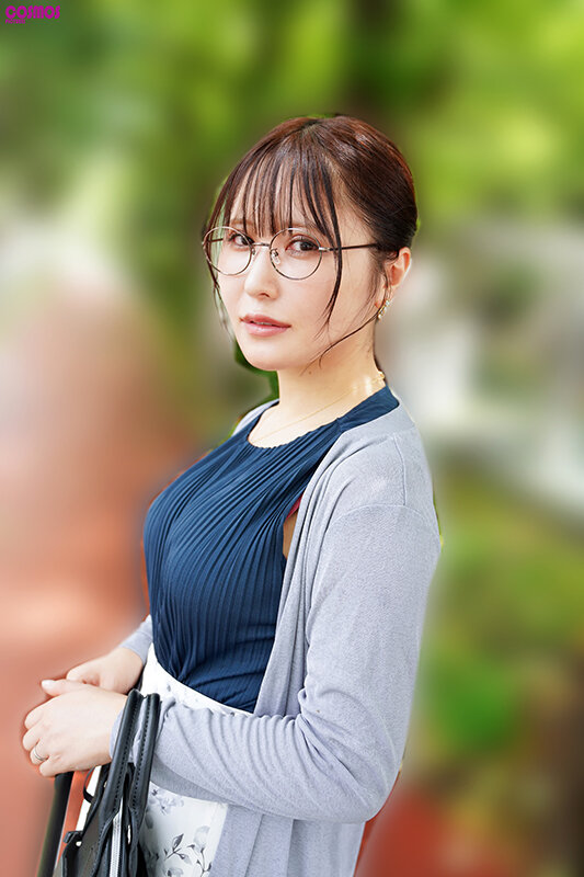 彼女のいない貧乏な自分にあるのは有り余る性欲と安アパートだけ風俗行く金も無いし若い子はノリが苦手…だからおとなしそうな人妻を捕まえてSEXしたら自分以上に性欲が凄かった！！（仮名）ミドリさん - サンプル画像 - 1