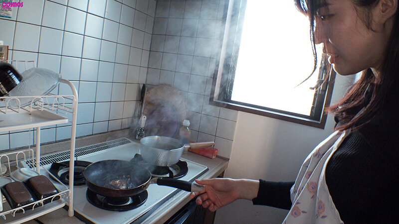 料理も洗濯もまともに出来ないドジで不器用なセフレ（人妻）ですが…実はとても優秀なハイスペック肉オナホなんです。 わかさん（26歳） - サンプル画像 - 2