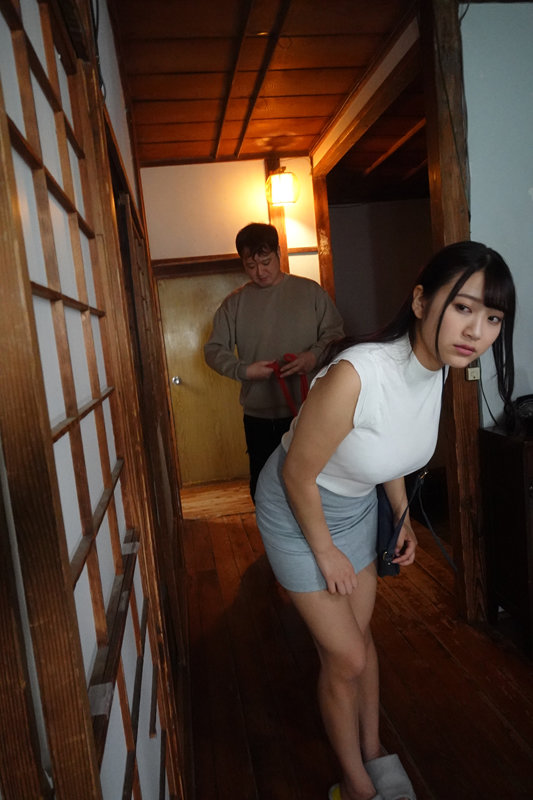 押しに弱くて断り切れない…軟体Jカップ爆乳のいいなり妻 姫咲はな - サンプル画像 - 6
