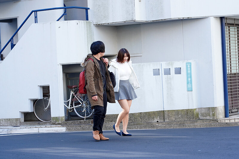 普段は優しい彼氏がSEXになるとドSに豹変して毎日オモチャにされています 美波もも - サンプル画像 - 1