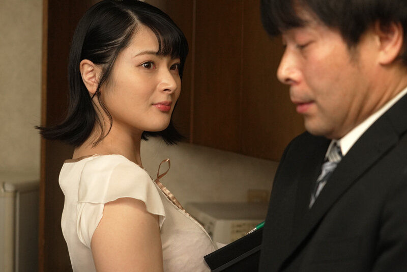 社長秘書の美人妻はいいなりM女で性欲処理係もやっています 湊すみれ - サンプル画像 - 1