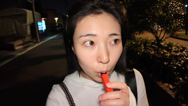 キメセク潮吹きセフレちゃん「興味はあるけど一人でするのが怖くて…」月に1回会う普段は大人しい事務員の皆月ひかるに誘われて初めての脳バグ絶頂デート - サンプル画像 - 20