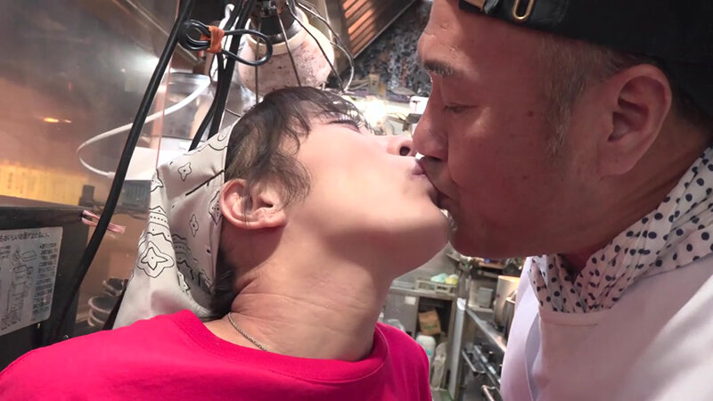 爆盛りギャル中華美人姉妹が腕を振るう行列がすごい街中華の日常とSEX！～姉妹編～ - サンプル画像 - 4