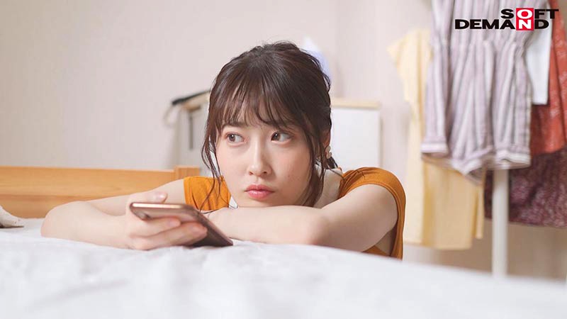 こんなにカワイイのに普通のセックスじゃ興奮しないなんて信じられる？天然小悪魔ちゃん AV debut 天然かのん - サンプル画像 - 13