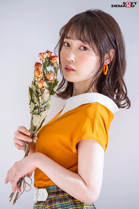 こんなにカワイイのに普通のセックスじゃ興奮しないなんて信じられる？天然小悪魔ちゃん AV debut 天然かのん - サンプル画像 - 4