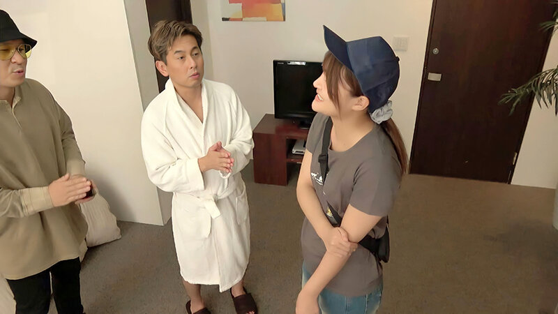 業界激震！？AV新法のせいで女優さんのドタキャンで撮影中止になるのを回避させたい監督に懇願されAV出演させられた社員ADの私。「中出しまでされるなんて聞いてませんよ！！」 - サンプル画像 - 1