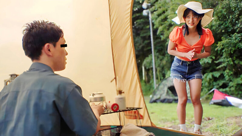 「気持ちよければいいんじゃない？」ヤリモクのソロキャン美女子と大自然に囲まれて一期一会の発情が連鎖するヤリまくりキャンピングSEX！！ - サンプル画像 - 4