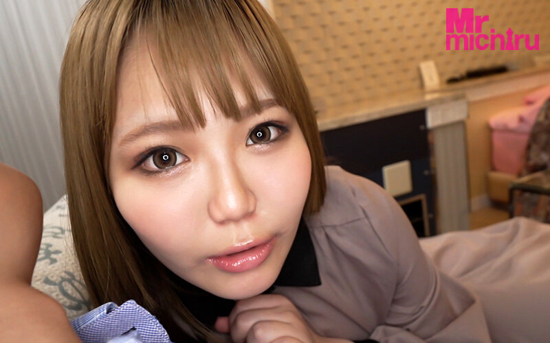 プライベートおっパブ お店が突然の休業 お金に困った嬢から2人で会いたいと連絡が…店に内緒でおっぱいを揉んで中出しセックス 白橋りほ - サンプル画像 - 1