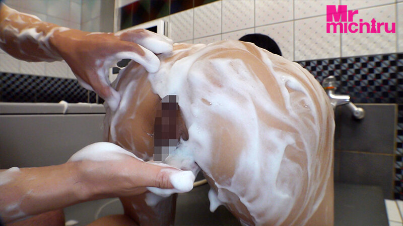 プライベートおっパブ お店が突然の休業 お金に困った嬢から2人で会いたいと連絡が…店に内緒でおっぱいを揉んで中出しセックス 天晴乃愛 - サンプル画像 - 10