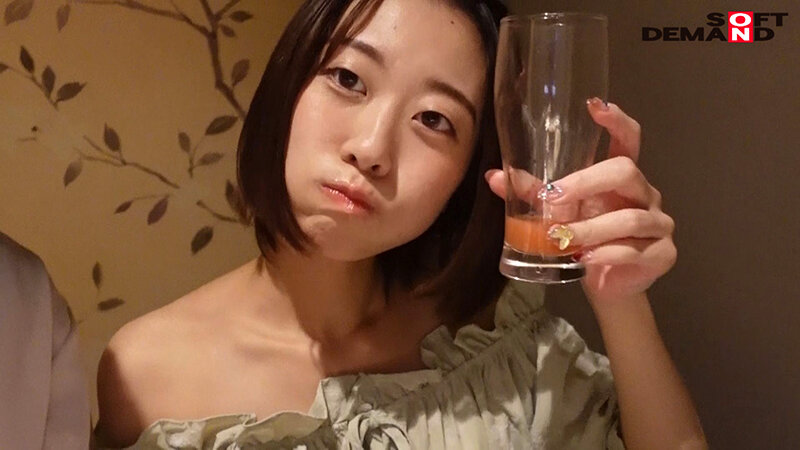 おてんばな ＃ひざこぞう擦り剥け娘 を定点でハメ撮りで激ピス3Pで丸ハダカにさせて 潮をビシャビシャ吹きながら大声でイキまくらせた！ 奈築りお（20） - サンプル画像 - 8