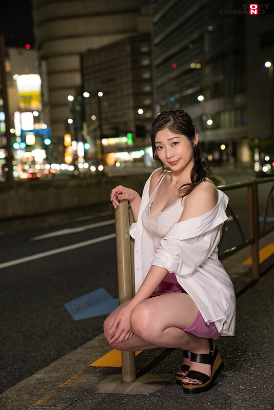 玄関開けたら即SEX！精巣パンパンパーンなMチ○コを素人えちえちお姉さんが焦らして朝までたっぷり絞り取りFuck！ 滝ゆいな - サンプル画像 - 2