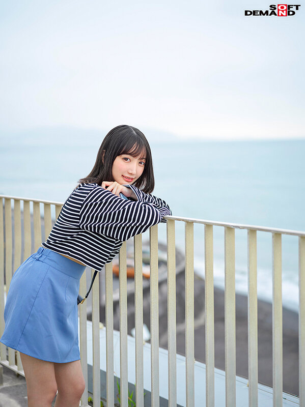 「私、プライベートではいつも潮吹くの我慢してたんです…AVならいっぱい吹けますもんね！」 敏感Hカップボディからあふれ出すお潮と性欲！応援せずにはいられない笑顔！ 19歳湘南育ちの潮ガール‘弓乃りむ’ - サンプル画像 - 3