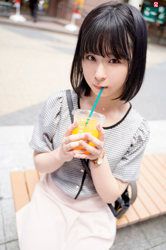 【初撮り】某WEBマガジンの美人ライター 露出癖あり野ションまでしちゃう逸材 拘束プレイに興味がありいつか自分で企画・監督したAVを作ってみたい野望をもつ変態系文学女子 あかり 22歳 渋谷あかり - サンプル画像 - 3