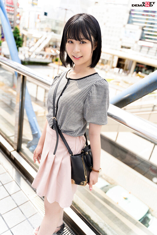 【初撮り】某WEBマガジンの美人ライター 露出癖あり野ションまでしちゃう逸材 拘束プレイに興味がありいつか自分で企画・監督したAVを作ってみたい野望をもつ変態系文学女子 あかり 22歳 渋谷あかり - サンプル画像 - 4