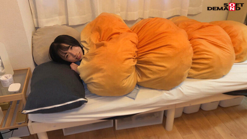 【初撮り】AVに出なそうなパン職人 シャイな小動物系ロリフェイス Cカップスレンダーボディに乗っかった突起乳首がソソる お尻を触られるのが好きでマッサージプレイされてみたい きらり・23歳 楓きらり - サンプル画像 - 10