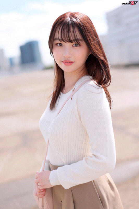 【初撮り】福祉を学ぶ現役女子大3年生 切れ長の瞳と色白美肌のほどよい肉付きDカップ美女 経験人数は少なめだけど元カレとソフトSMの経験ありでバックが好きな自称ドMちゃん ちあき・21 歳【圧倒的4K映像でヌク！】 寺山ちあき - サンプル画像 - 5