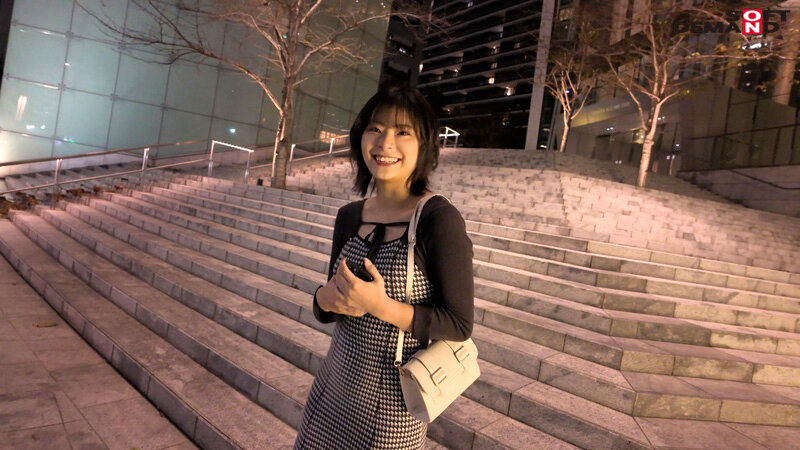 【初撮り】洋食屋アルバイトの女子大生 経験人数は少ないがエロへの興味は人一倍ある奇跡の美少女 ルックスよし性格よしスタイルよし◎ 性の目覚めはスマホで見たマジックミラー号 いつか・18歳【圧倒的4K映像でヌク！】 神代いつか - サンプル画像 - 6