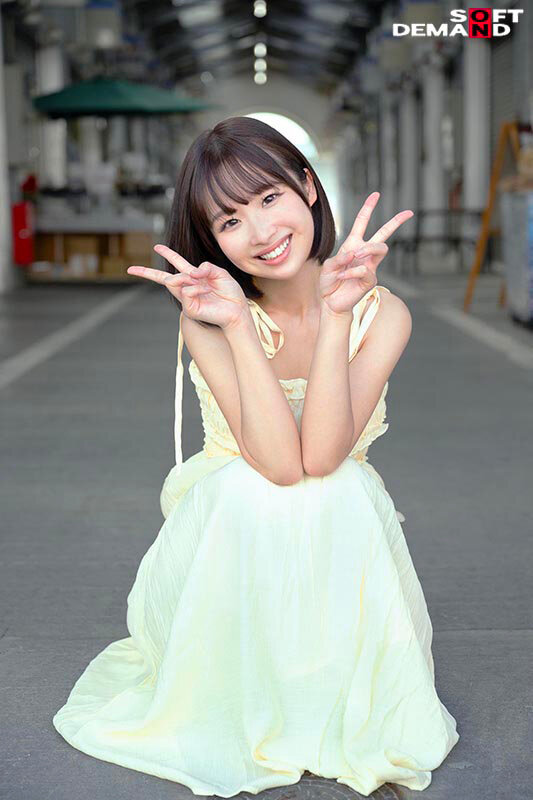 【初撮り】ちっちゃな現役ドM保育士 イジメられてたくさん潮も吹いちゃう敏感スレンダーボディ もっと自由にSEXをしたくて実家を飛び出すキラキラ笑顔の元気っ娘 22歳 石川くるみ - サンプル画像 - 2