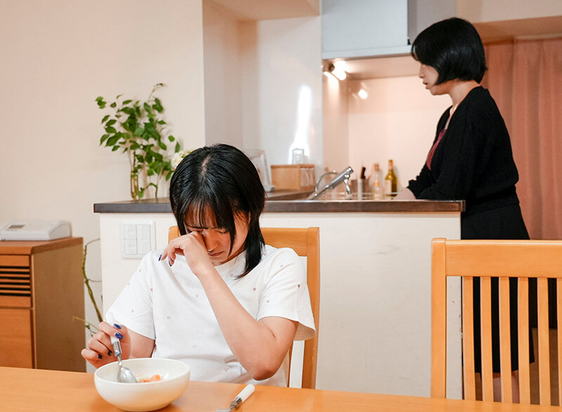 隣人ストーカーの薬で眠らされた女子●生は住居不法侵入された自宅にて親の居ぬ間にレ×プされる 渚みつき - サンプル画像 - 4