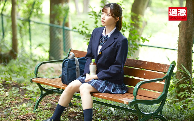 こんな野外で？！顔射後も止めない突然の笑顔しゃぶりで連続2回おねだり女子○生SP 深田えいみ - サンプル画像 - 1