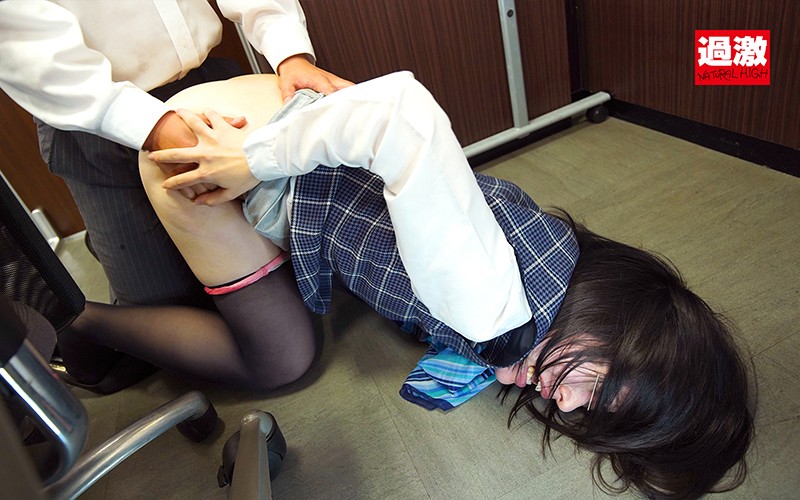 媚薬チ○ポを即ハメされ仕事中にもかかわらず絶頂が止まらないタイトスカート美尻OL - サンプル画像 - 15