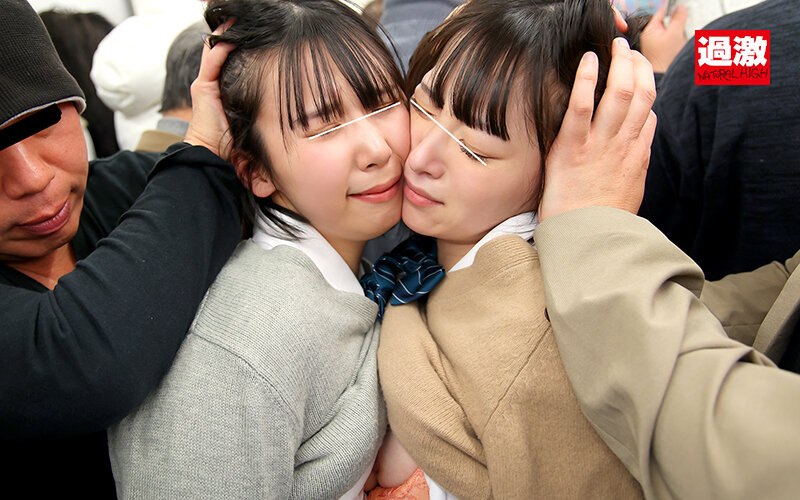 レズらせいじり電車 友達同士の手マンでイキ漏らす2人組娘 - サンプル画像 - 4