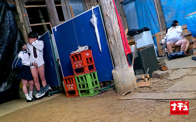 クラスで目立たないむっつりスケベ地味女子は密室に男の子を誘い連続射精させる変態少女 - サンプル画像 - 16