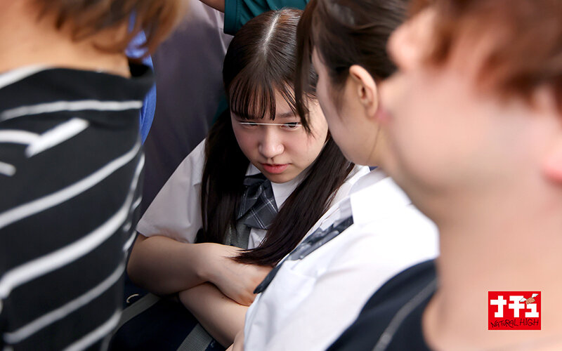 連射電車 ちっちゃい女の子を独占して精子が尽きるまで何発も射精したい - サンプル画像 - 3