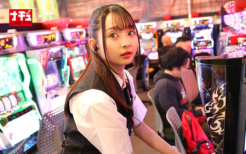 全裸羞恥OK娘スペシャル 絶対NGの黒髪童顔パチスロ店員を連日羞恥でごっくんまでOKさせろ - サンプル画像 - 6