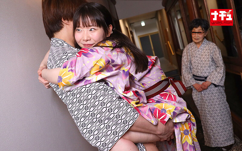 温泉客が居ても浴衣の中の抱っこSEXで挿入して逃がさず何発も膣射させる痴女っこ3 - サンプル画像 - 18