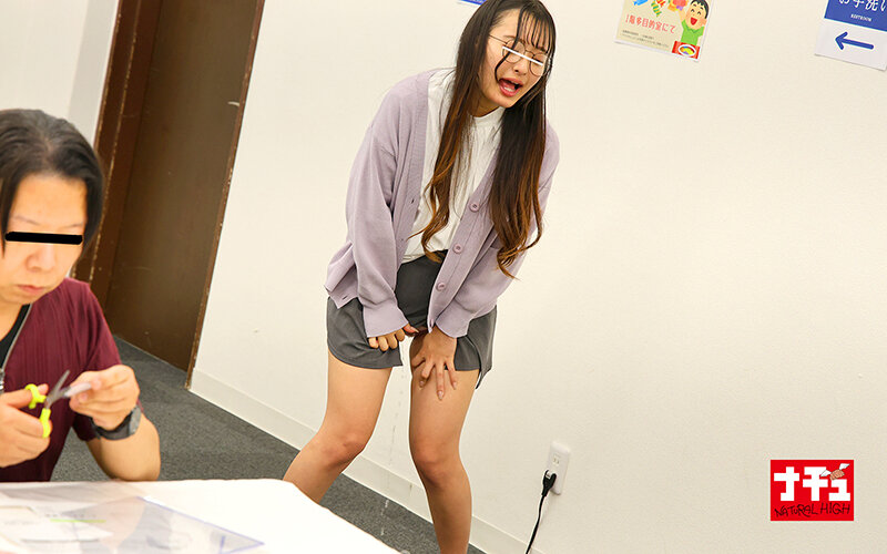 図書館で声も出せず糸引くほど愛液が溢れ出す敏感娘スペシャル 全裸業務で拒めない地味カワ司書に大量ぶっかけ中出し - サンプル画像 - 14