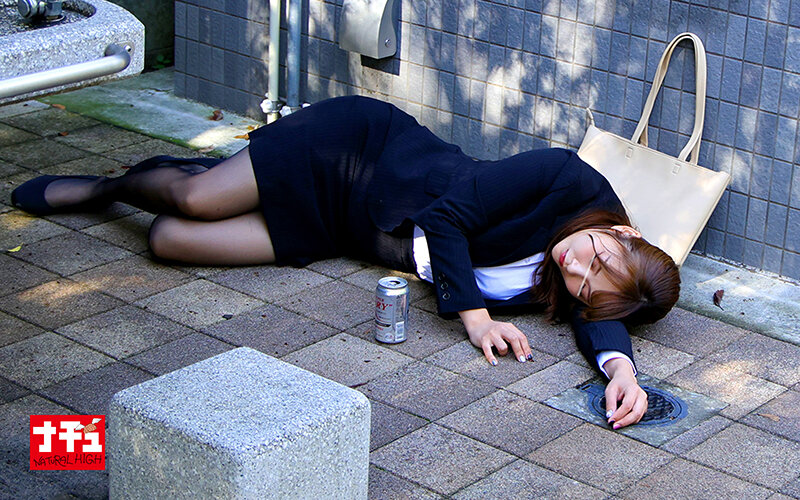 持ち帰りキメセク 道で拾った無抵抗女を使い捨て中出し - サンプル画像 - 3