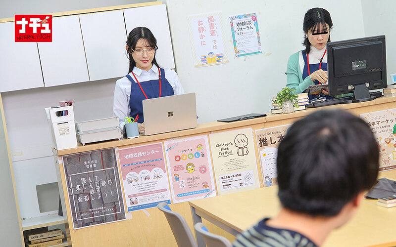 青年チ○ポを本棚越し手コキでこっそり発射させ声我慢SEXで中出しまでさせる年下好き美人司書2 - サンプル画像 - 3