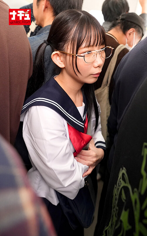満員電車でJ系パンティにチ〇ポを滑り込ませマン肉擦りつけ射精では終わらず精子まみれのチ〇ポを挿入中出し - サンプル画像 - 15