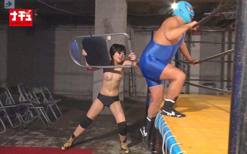 つるぺた女子の男水着チャレンジ会議 プロレス試合中「オマエ女だろ！」デカチンレスラーにバレてテンパって中出しさせちゃって…私どうかしてるぅぅ！ - サンプル画像 - 8