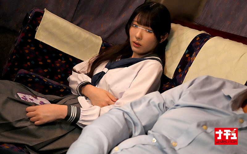 就寝中の夜行バスで指マンされた恐怖に目を開けられず寝たふりしながらイキまくる気弱女子5 増量中出しSP - サンプル画像 - 13