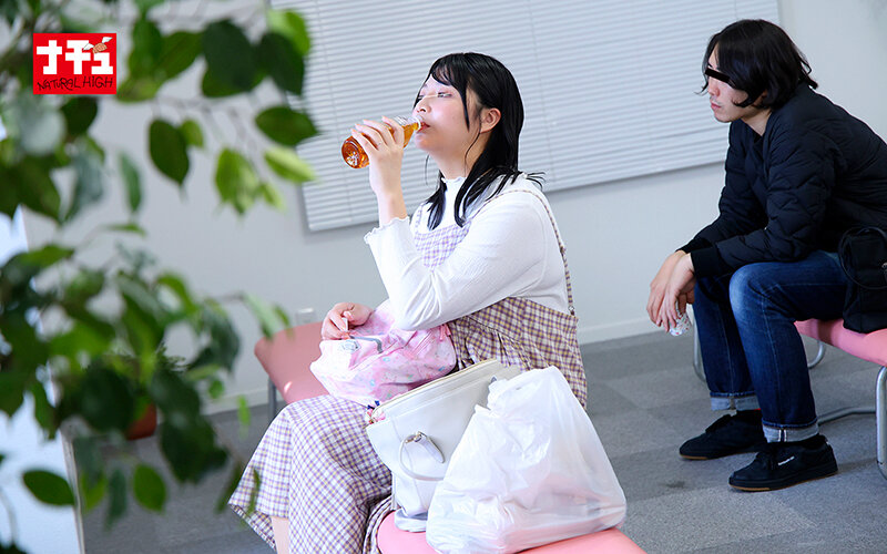 水泳スクール見学ママ中出し 大人の巨乳を貪る男子たち - サンプル画像 - 4