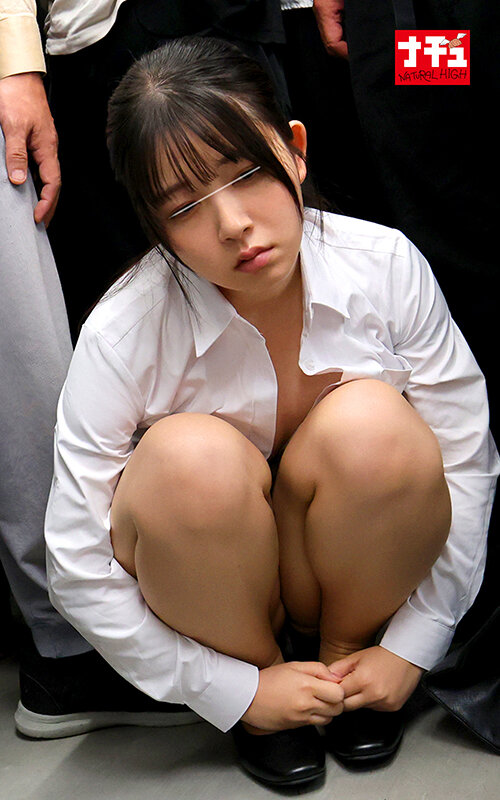 遅刻を恐れて通報できない中出しチャンスデー電車 面接に行くことを阻まれ絶望し無抵抗でハメられた就活女子大生 - サンプル画像 - 17