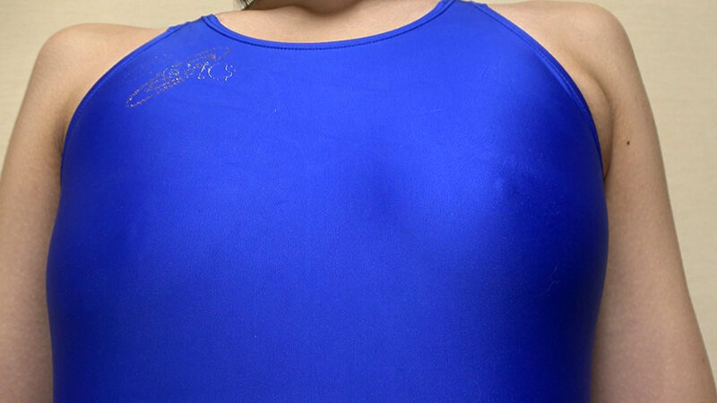 宮崎リン 濡れてテカってピッタリ密着 神競泳水着 可愛い女子の競泳水着姿をじっとりと堪能！着替え盗撮から始まり貧乳から巨乳にパイパン、ハミ毛、ジョリワキ等のフェチ接写やローションソーププレイや競泳水着ぶっかけ等を完全着衣で楽しむAV - サンプル画像 - 4