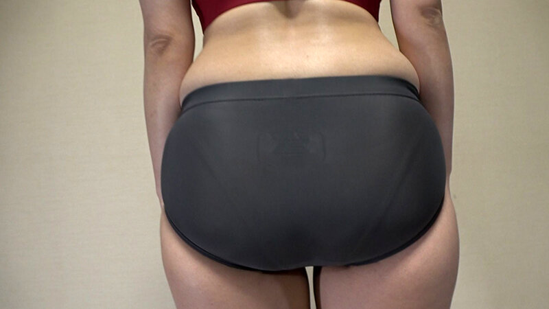 紗々原ゆり 神陸上ウェア スポーツ日焼けから筋肉美女アスリートの秘部を隠してきたウェアを巨乳や美乳パイパンや剛毛娘に着せジョリワキやハミ毛を堪能。陸上ユニホーム女子の太腿やお尻や着衣放尿まで！！身体にフィットするウェアのキワキワを超接写＆完全着衣でハメ撮り - サンプル画像 - 4