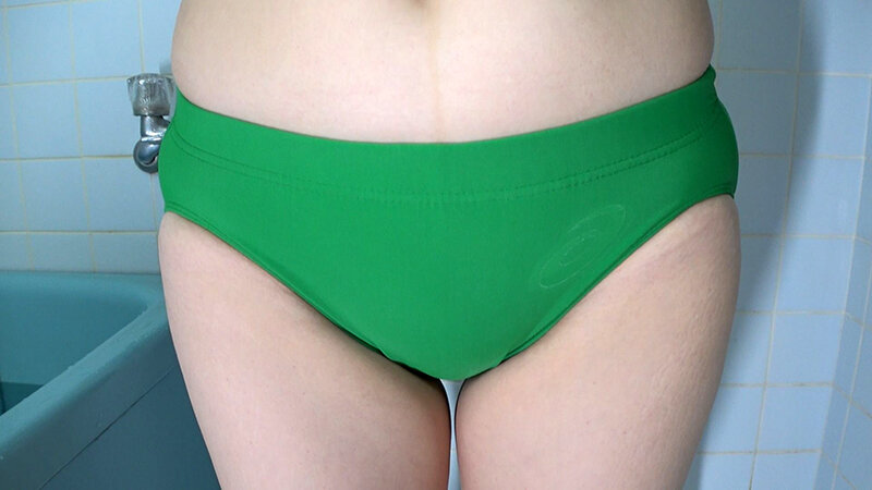 紗々原ゆり 神陸上ウェア スポーツ日焼けから筋肉美女アスリートの秘部を隠してきたウェアを巨乳や美乳パイパンや剛毛娘に着せジョリワキやハミ毛を堪能。陸上ユニホーム女子の太腿やお尻や着衣放尿まで！！身体にフィットするウェアのキワキワを超接写＆完全着衣でハメ撮り - サンプル画像 - 5