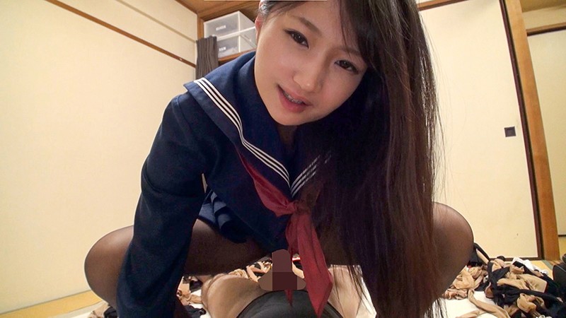 神パンスト 加賀美まり 制服ロリ美少女の美脚を包んだ生ナマしいパンストを完全着衣でムレた足裏からつま先を味わい尽くす時には顔騎や足コキ、時には中出し、時にはお尻にコスってぶっかけとやりたい放題！発情させられた女の変態調教絶頂プレイを楽しむフェチAV - サンプル画像 - 15