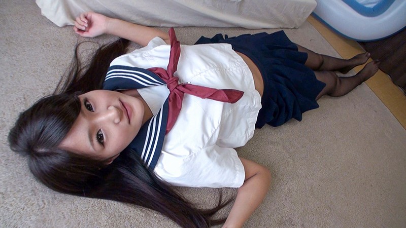 神パンスト 加賀美まり 制服ロリ美少女の美脚を包んだ生ナマしいパンストを完全着衣でムレた足裏からつま先を味わい尽くす時には顔騎や足コキ、時には中出し、時にはお尻にコスってぶっかけとやりたい放題！発情させられた女の変態調教絶頂プレイを楽しむフェチAV - サンプル画像 - 2