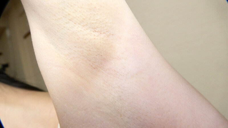 伊織ひなの 濡れてテカってピッタリ密着 神スク水 可愛い女子のスクール水着姿をじっとりと堪能！着替え盗撮から始まり貧乳から巨乳にパイパン、ハミ毛、ジョリワキ等のフェチ接写やローションソーププレイやスク水ぶっかけ等を完全着衣で楽しむAV - サンプル画像 - 4