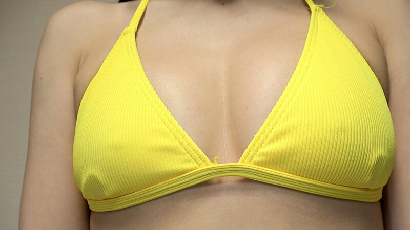 岡西友美 これぞ王道 神ビキニ 昭和アイドルやキャンギャル、令和グラドルまで多くの女子の秘部を隠してきたビキニを巨乳や美乳、パイパンから剛毛、無防備ワキやハミ毛を超接写で舐め回す 絶対脱がさない完全着衣だからこそのポロリやハミ出しAV - サンプル画像 - 1