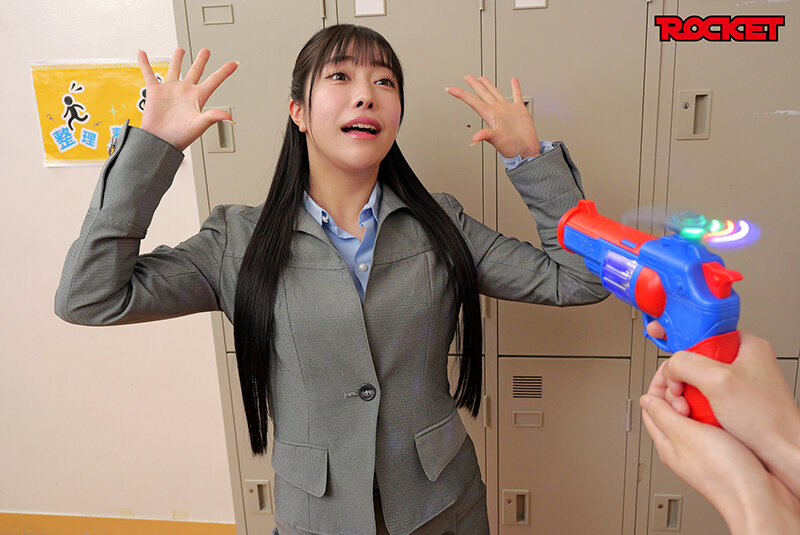 羞恥SEX洗脳 スリングショット水着でトレーニング - サンプル画像 - 1