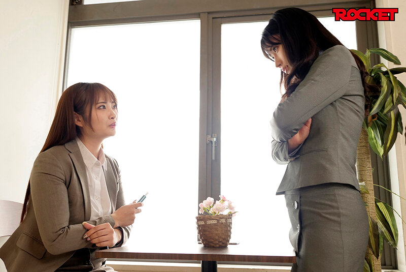 ROCKET17周年記念ユーザーリクエスト祭り 取引先で喧嘩をして会社をクビになった私の再就職先の同期は私が喧嘩したあの女だった。たった二人の部署に配属された私達は仕事中でも出張先でもプライベートでも女同士の犯し合いの喧嘩をするようになった。… - サンプル画像 - 1